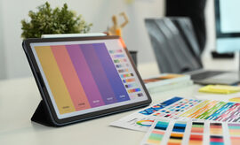Refining colour palettes on a digital tablet